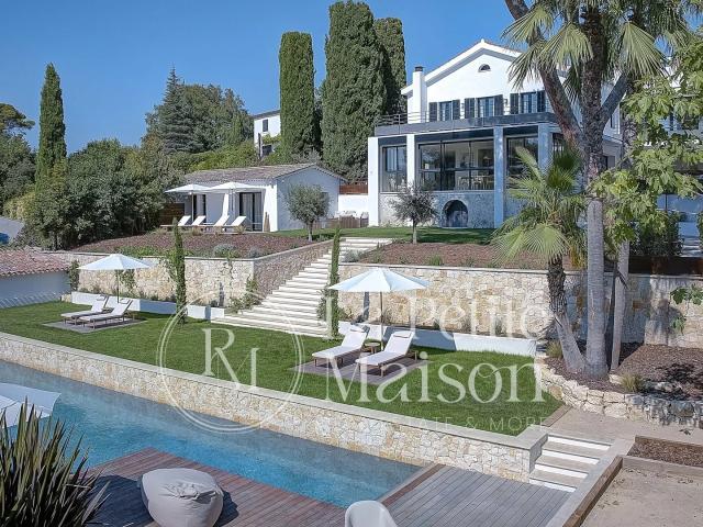 Maison 9 pièces 300 m²
