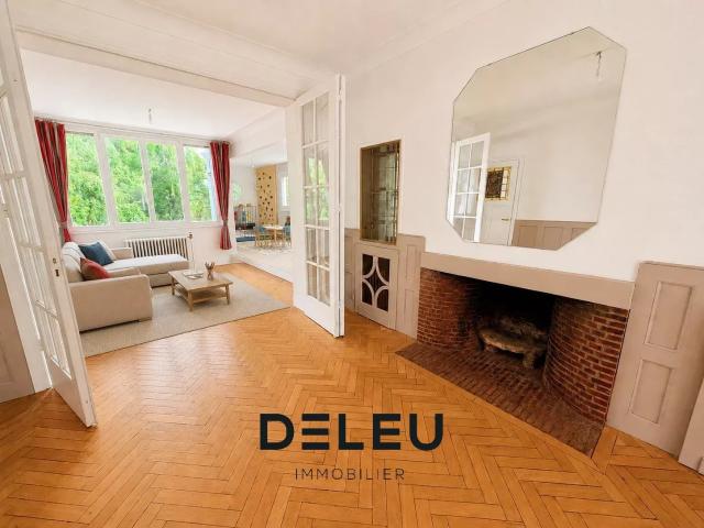 Maison 9 pièces 250 m²