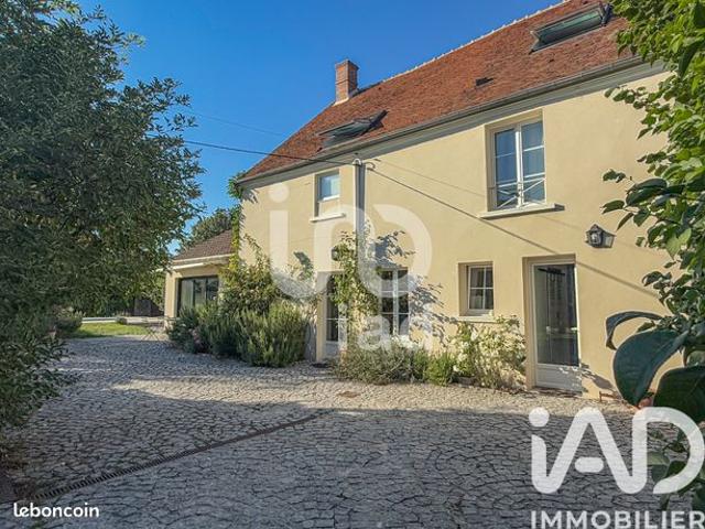 Maison 9 pièces 250 m²