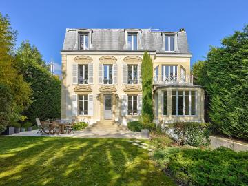 Maison 9 pièces 250 m²
