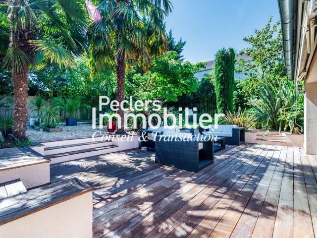 Maison 9 pièces 250 m²