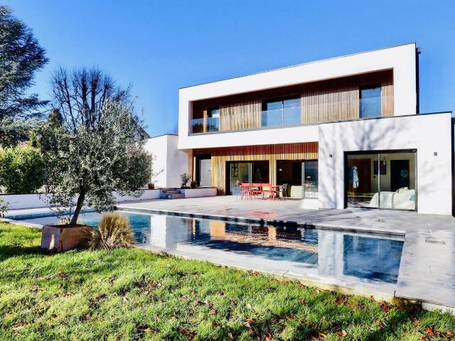 Maison 9 pièces 250 m²