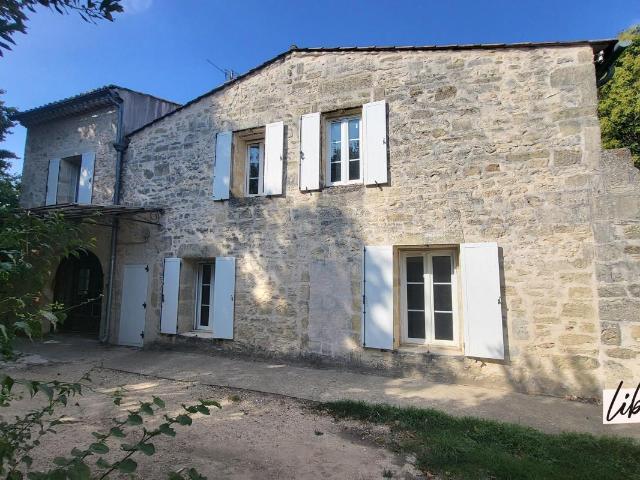 Maison 9 pièces 250 m²
