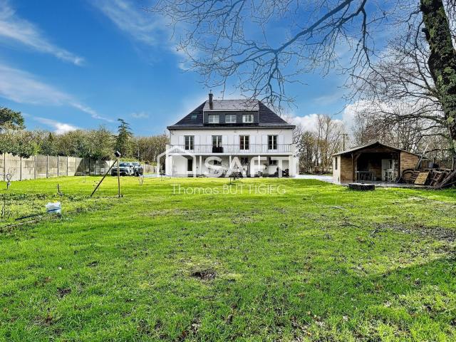 Maison 9 pièces 250 m²
