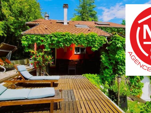 Maison 9 pièces 250 m²