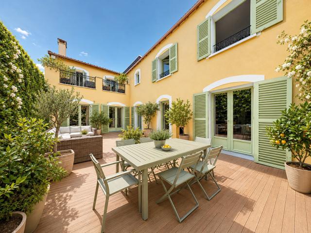 Maison 9 pièces 251 m²