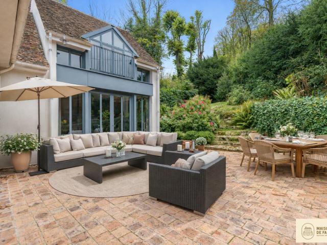 Maison 9 pièces 252 m²