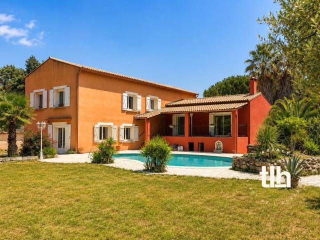 Maison 9 pièces 252 m²