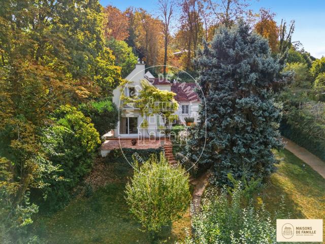 Maison 9 pièces 252 m²