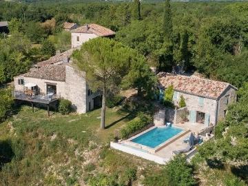 Maison 10 pièces 272 m²