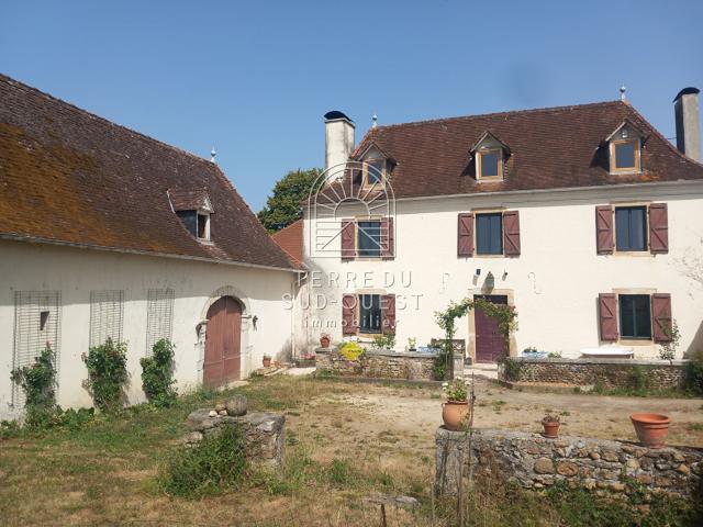 Maison 9 pièces 253 m²
