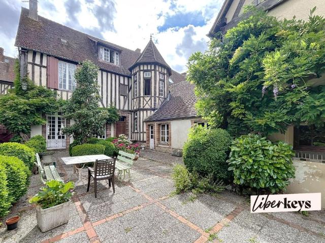 Maison 9 pièces 264 m²