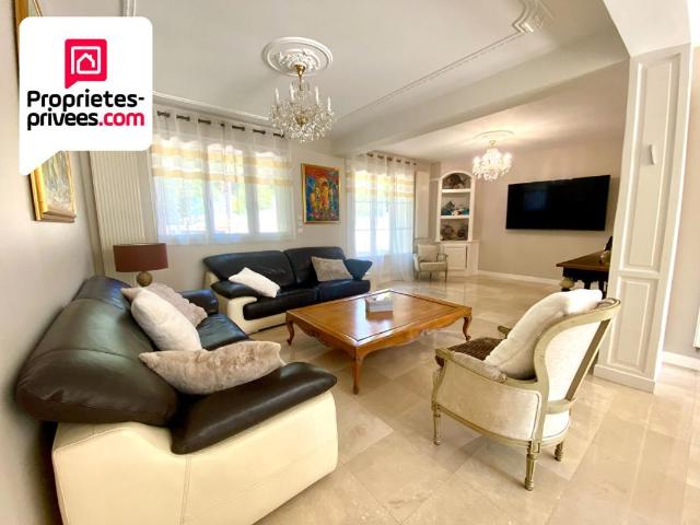 Maison 9 pièces 264 m²