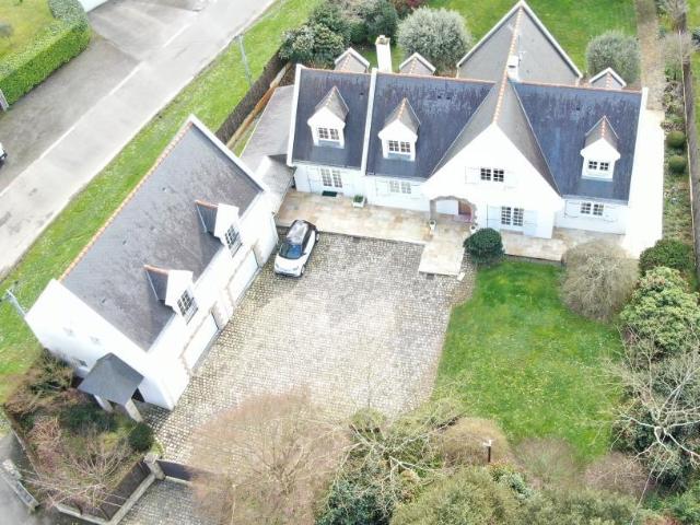 Maison 9 pièces 264 m²