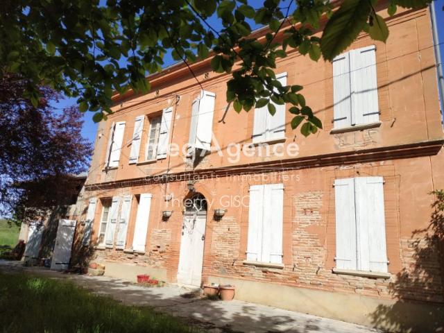 Maison 9 pièces 264 m²