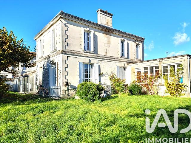 Maison 9 pièces 264 m²