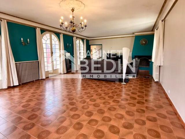 Maison 9 pièces 264 m²