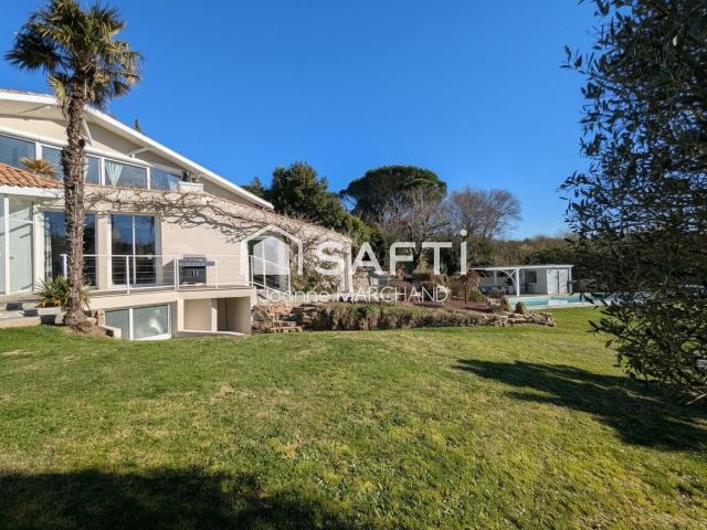 Maison 9 pièces 264 m²