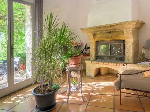 Maison 9 pièces 265 m²