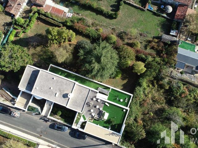 Maison 9 pièces 265 m²