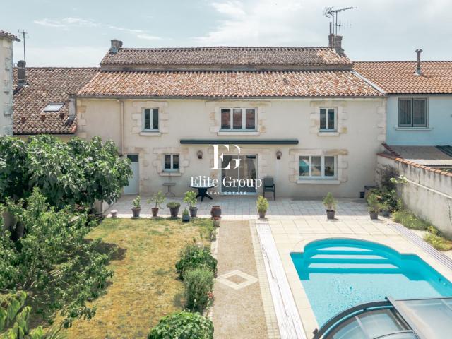 Maison 9 pièces 265 m²