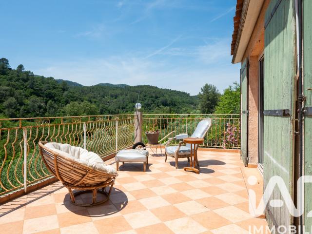 Maison 9 pièces 265 m²