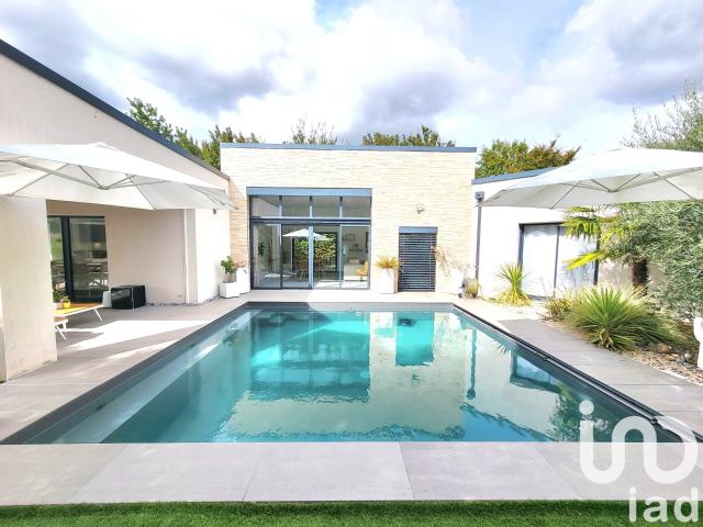 Maison 9 pièces 265 m²