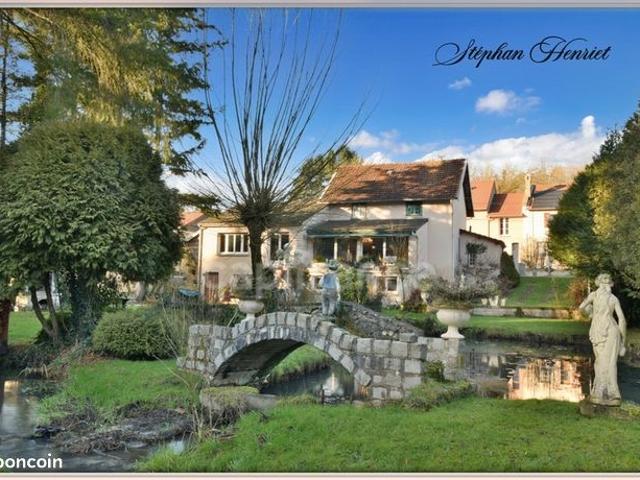 Maison 9 pièces 266 m²