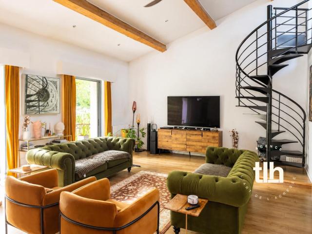 Maison 9 pièces 266 m²