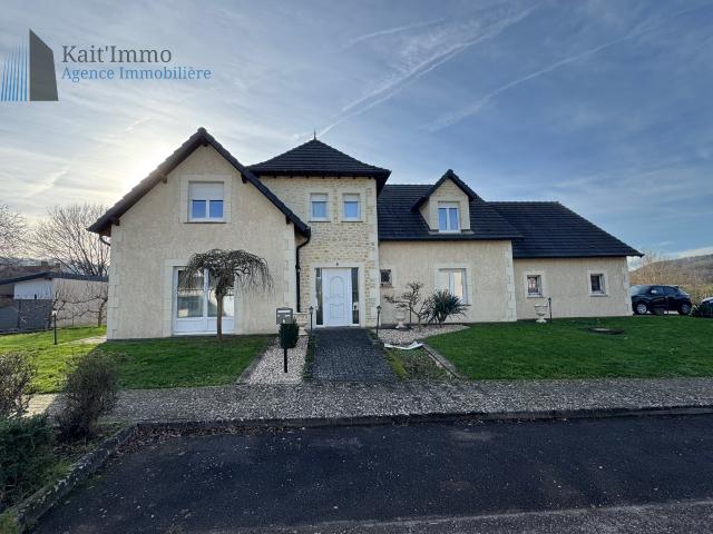 Maison 9 pièces 267 m²