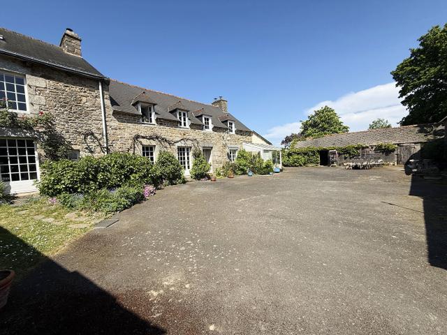 Maison 9 pièces 267 m²