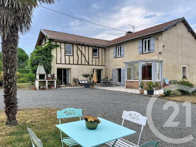 Maison 9 pièces 267 m²
