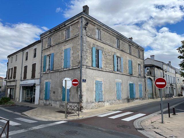 Maison 9 pièces 267 m²