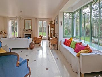 Maison 9 pièces 280 m²