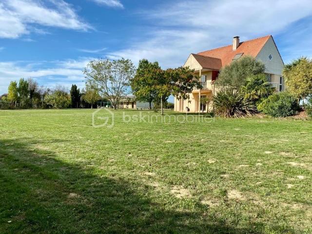 Maison 9 pièces 269 m²