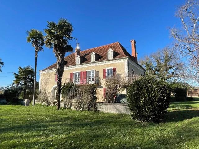 Maison 9 pièces 260 m²