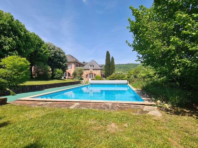 Maison 9 pièces 260 m²