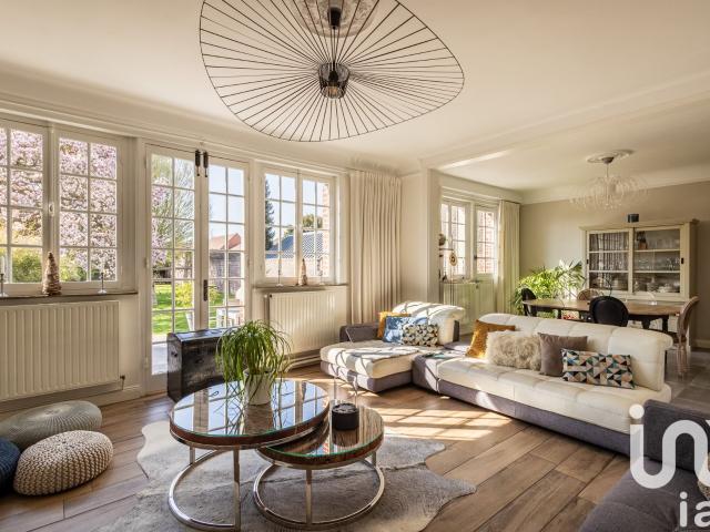 Maison 9 pièces 260 m²