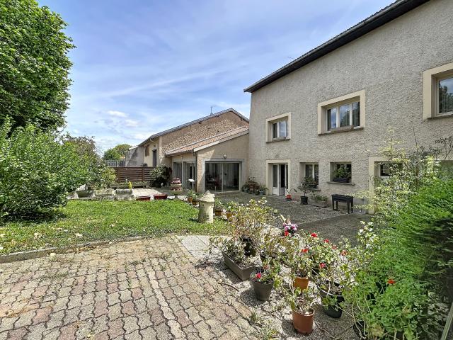 Maison 9 pièces 260 m²