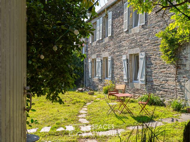 Maison 9 pièces 261 m²