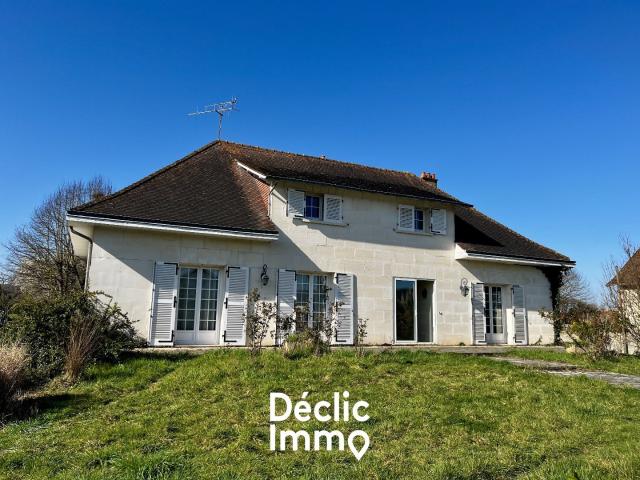 Maison 9 pièces 261 m²