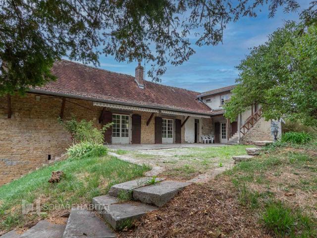Maison 9 pièces 262 m²