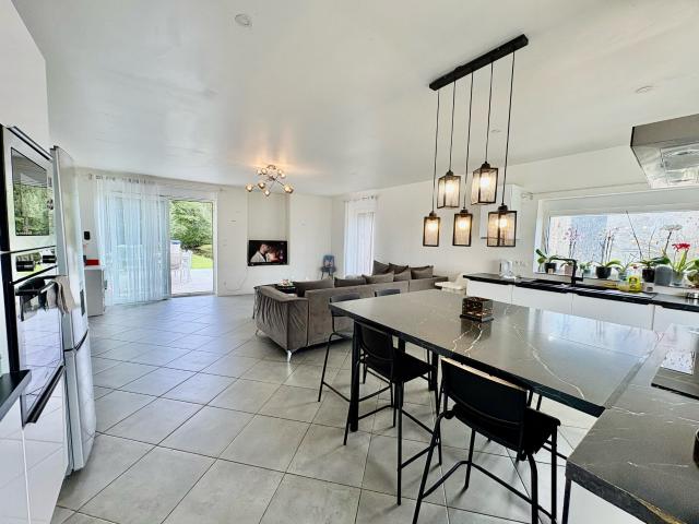 Maison 9 pièces 263 m²