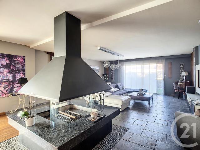 Maison 9 pièces 263 m²