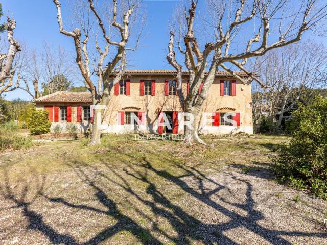 Maison 9 pièces 263 m²