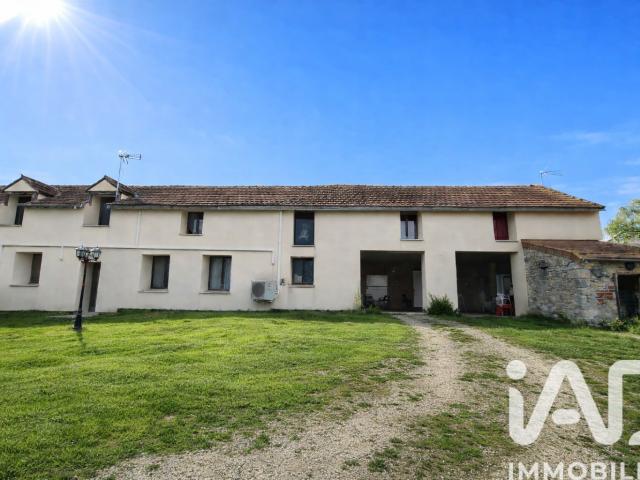 Maison 9 pièces 274 m²