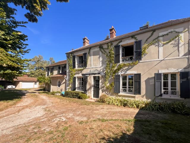Maison 9 pièces 274 m²