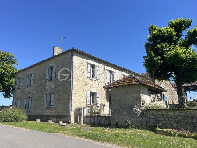 Maison 9 pièces 275 m²
