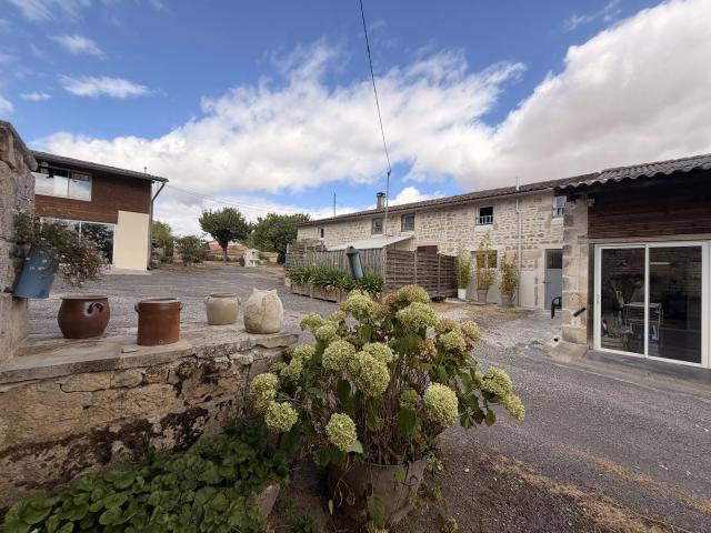 Maison 9 pièces 275 m²