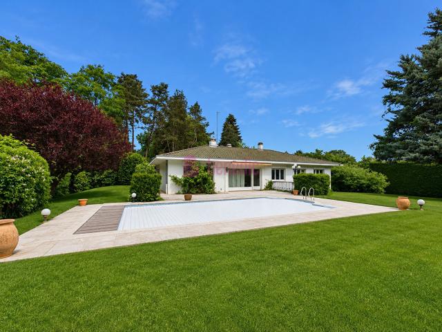 Maison 9 pièces 275 m²